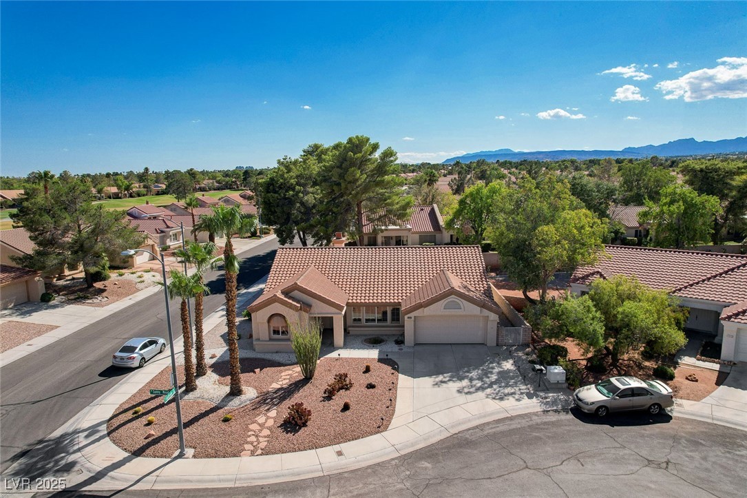 Las Vegas, Nevada, 89134, United States, 2 Bedrooms Bedrooms, ,2 BathroomsBathrooms,Residential,For Sale,1950375