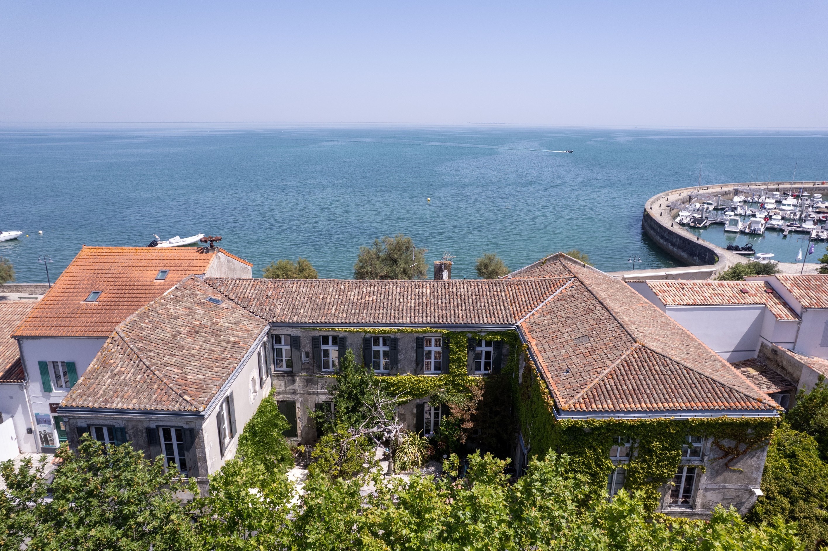  Île de Ré – La Flotte An Iconic Waterfront Heritage Address - 物件實景
