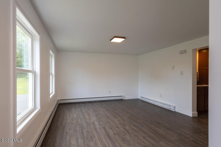 Summit, New York, 12175, United States, 3 Bedrooms Bedrooms, ,4 BathroomsBathrooms,Residential,For Sale,1942619