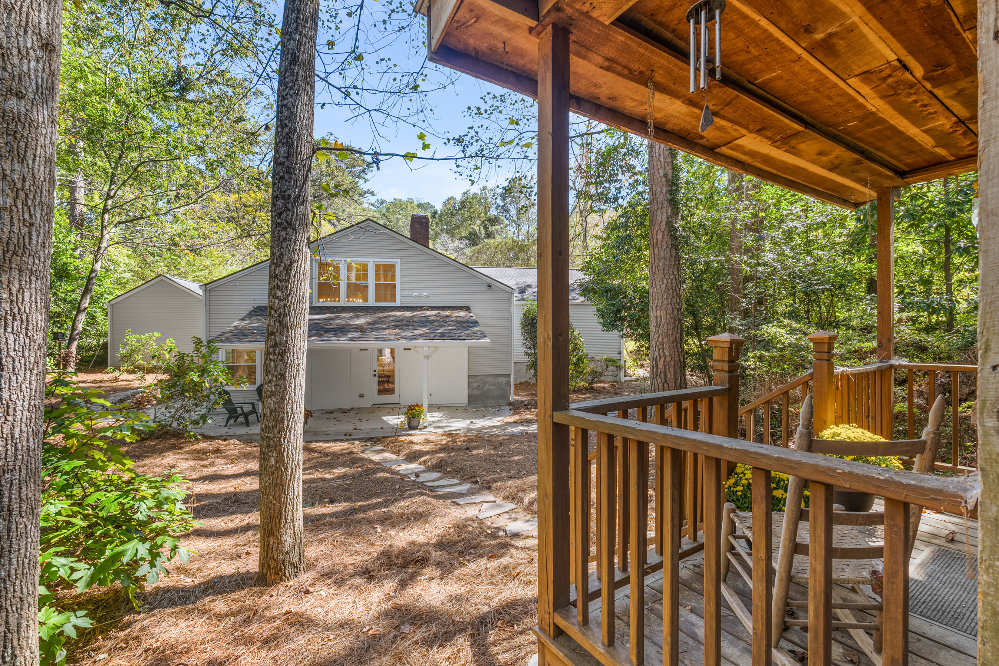  Completely Renovated 1950s Cottage in the Heart of Smyrna