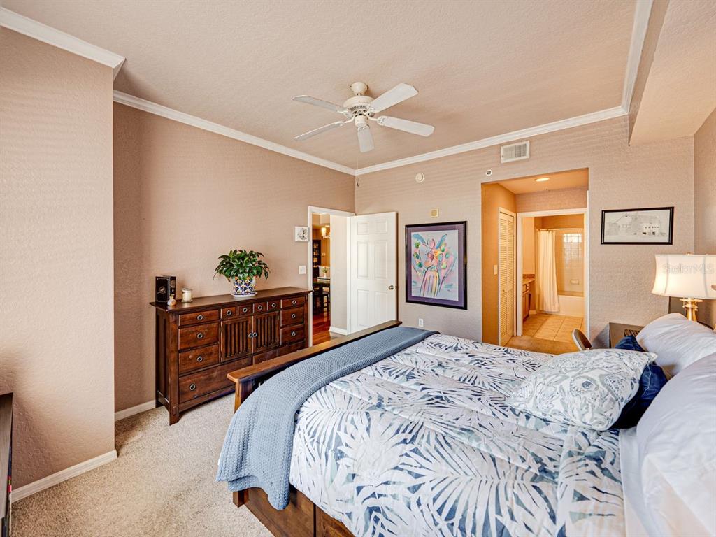 Tampa, Florida, 33602, United States, 2 Bedrooms Bedrooms, ,2 BathroomsBathrooms,Residential,For Sale,1745994