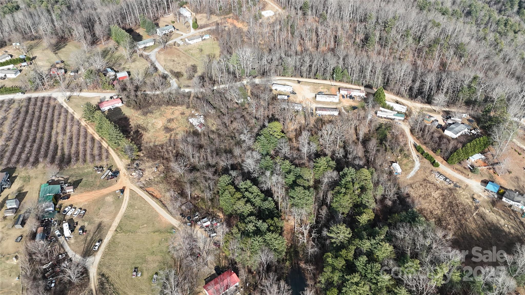 Flat Rock, North Carolina, 28731, United States, 3 Bedrooms Bedrooms, ,2 BathroomsBathrooms,Residential,For Sale,1983632