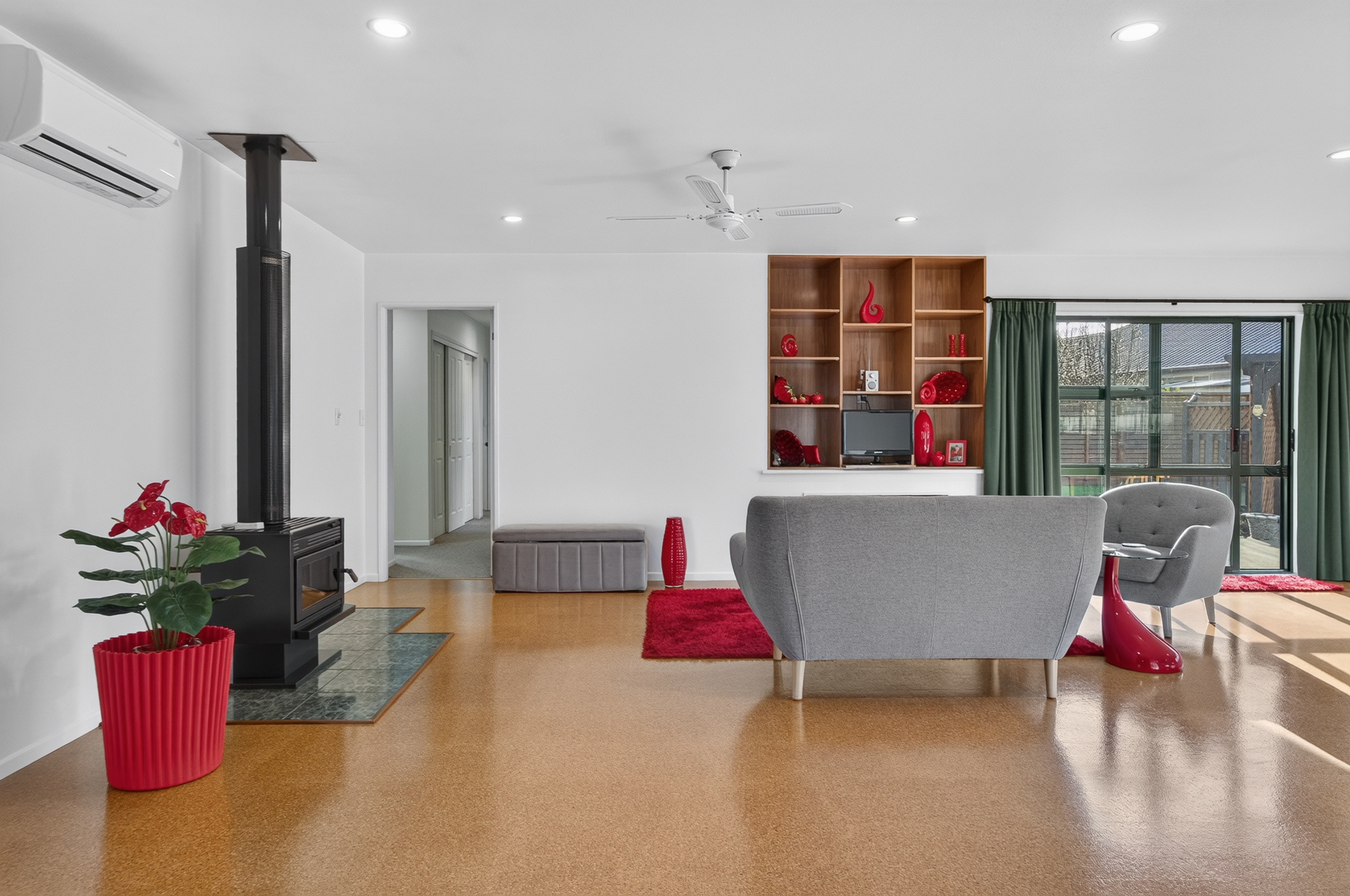  Sun-Filled Family Home with Space to Spare - 物件實景
