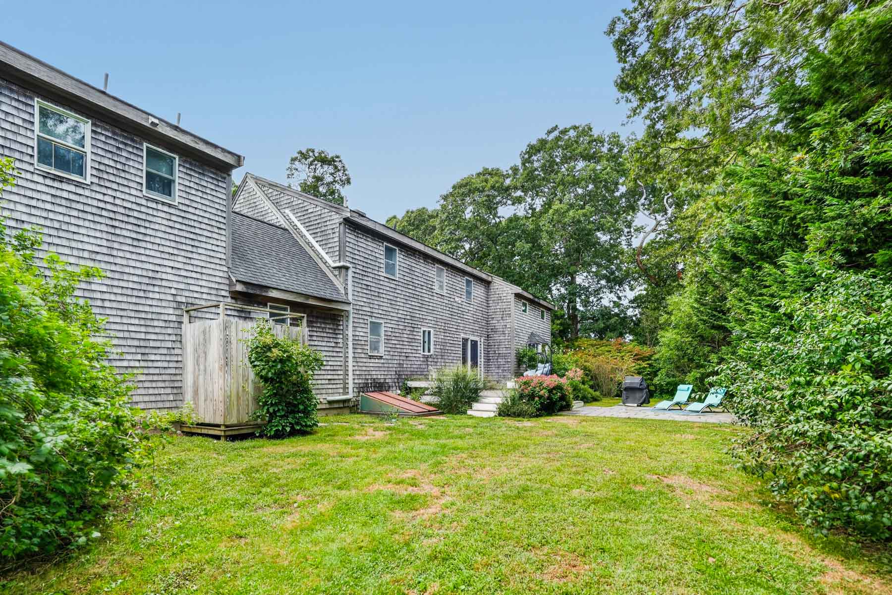  Expanded Cape-Style Home in Oak Bluffs - 物件實景