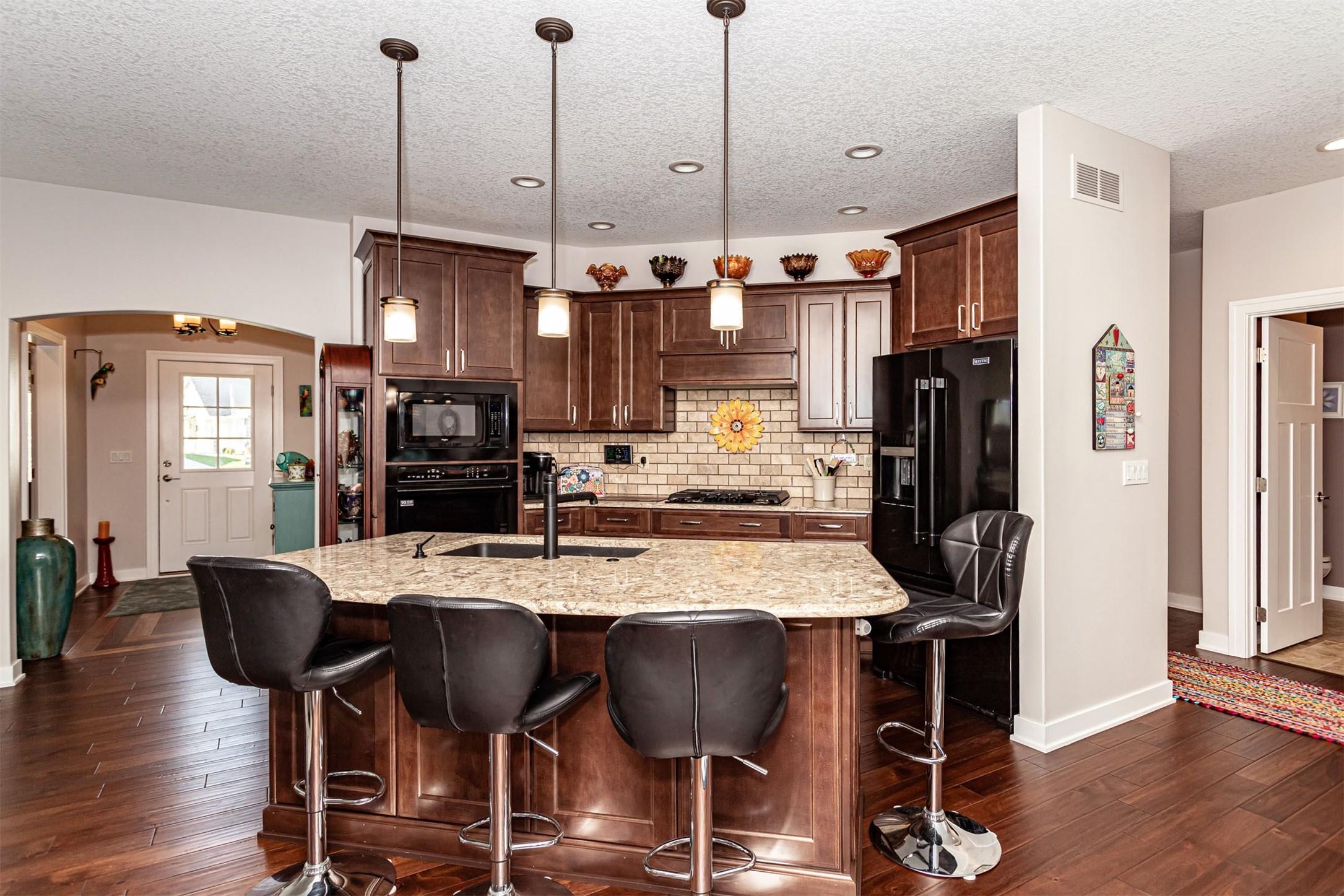 Huxley, Iowa, 50124, United States, 3 Bedrooms Bedrooms, ,4 BathroomsBathrooms,Residential,For Sale,1975507