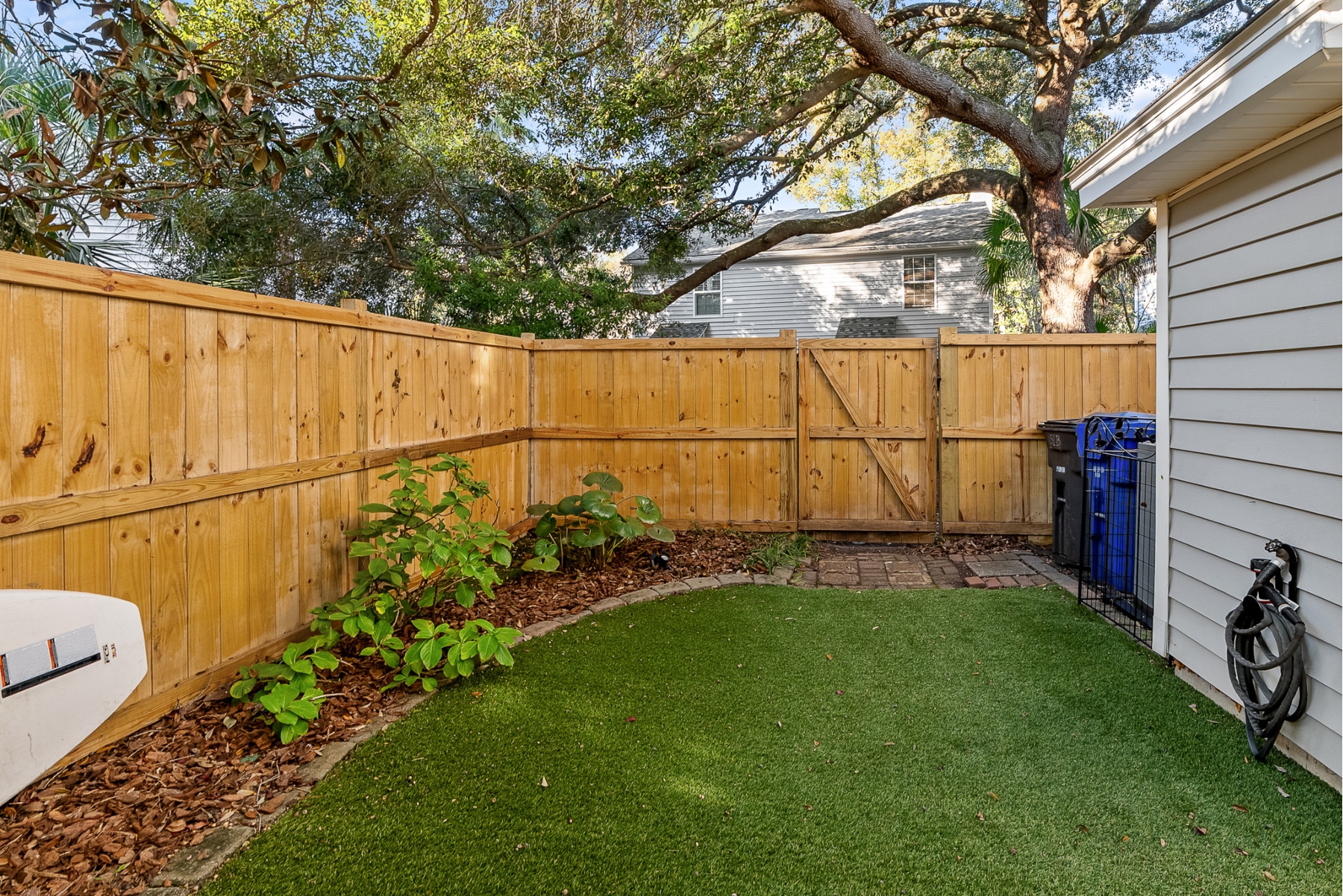  1351 Cassidy Court Unit B, Mount Pleasant - 物件實景