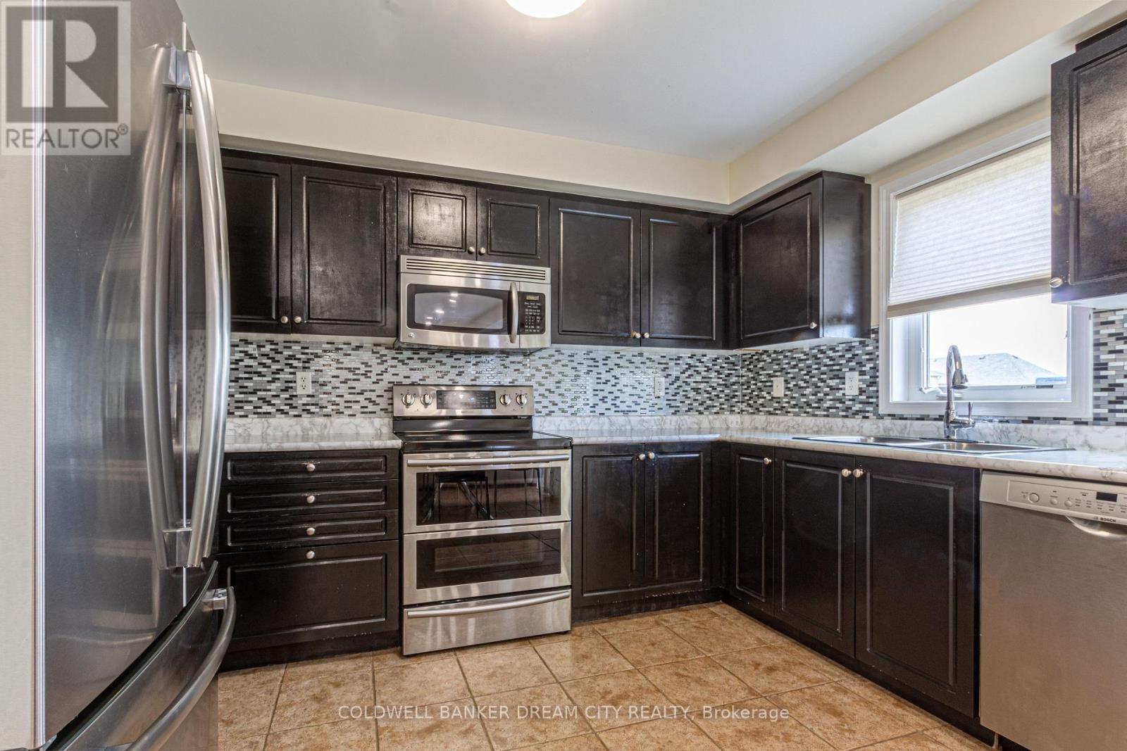 BRANTFORD, Ontario, N3T 0E6, CA, 3 Bedrooms Bedrooms, ,2 BathroomsBathrooms,Residential,For Sale,1903320