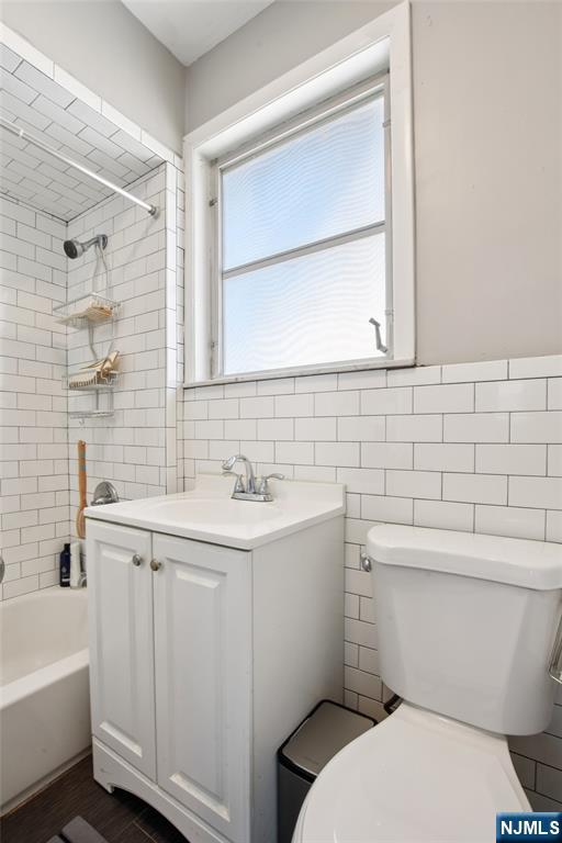 Bloomfield, New Jersey, 07003, United States, 4 Bedrooms Bedrooms, ,2 BathroomsBathrooms,Residential,For Sale,1897617