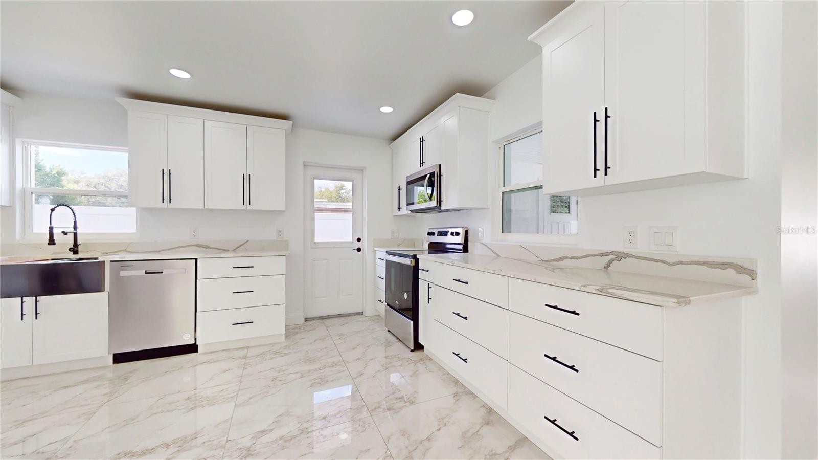 ORLANDO, Florida, 32806, United States, 4 Bedrooms Bedrooms, ,3 BathroomsBathrooms,Residential,For Sale,1879831