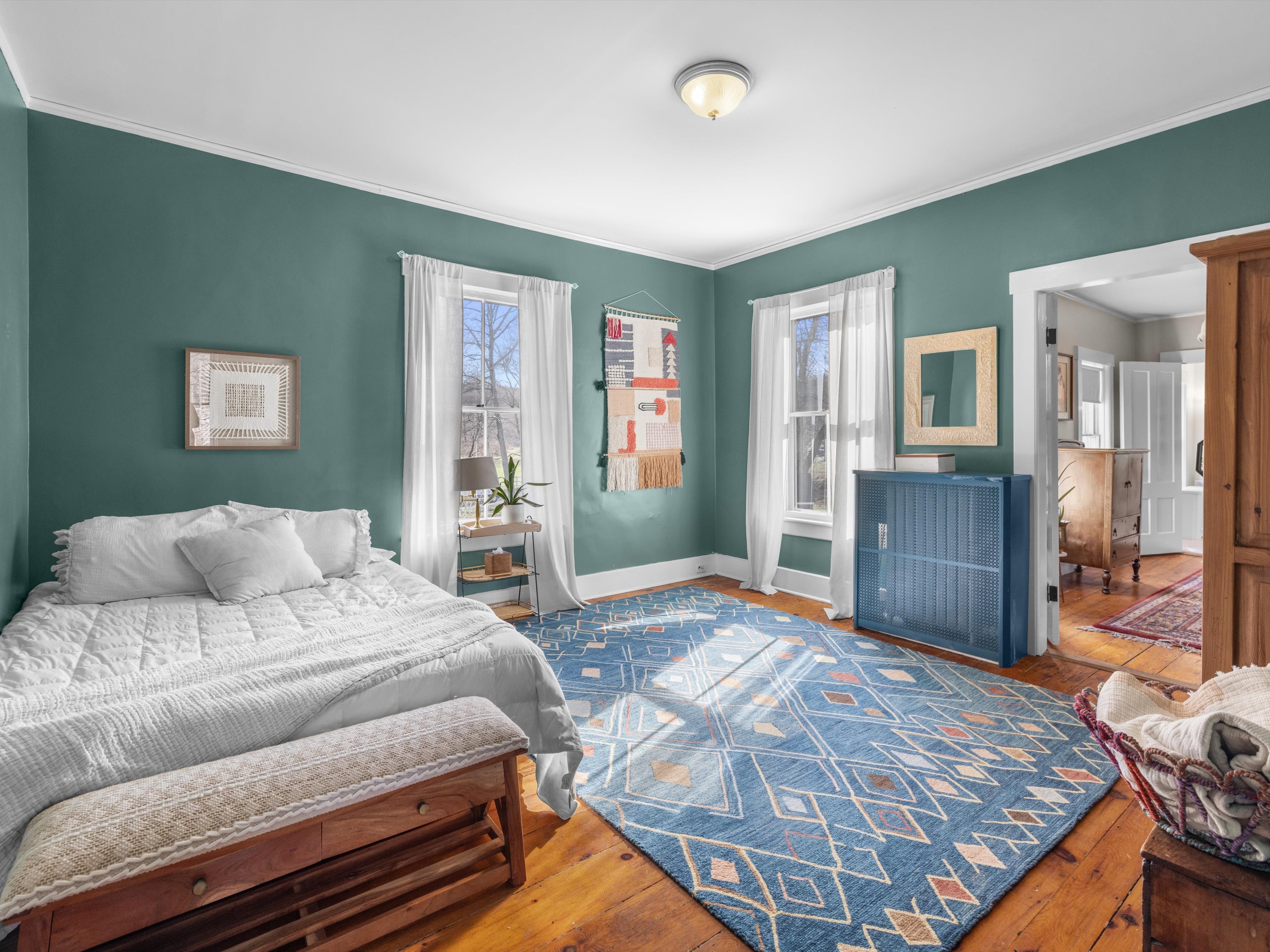  Antique Farmhouse with beautiful wrap-around porch - 物件實景