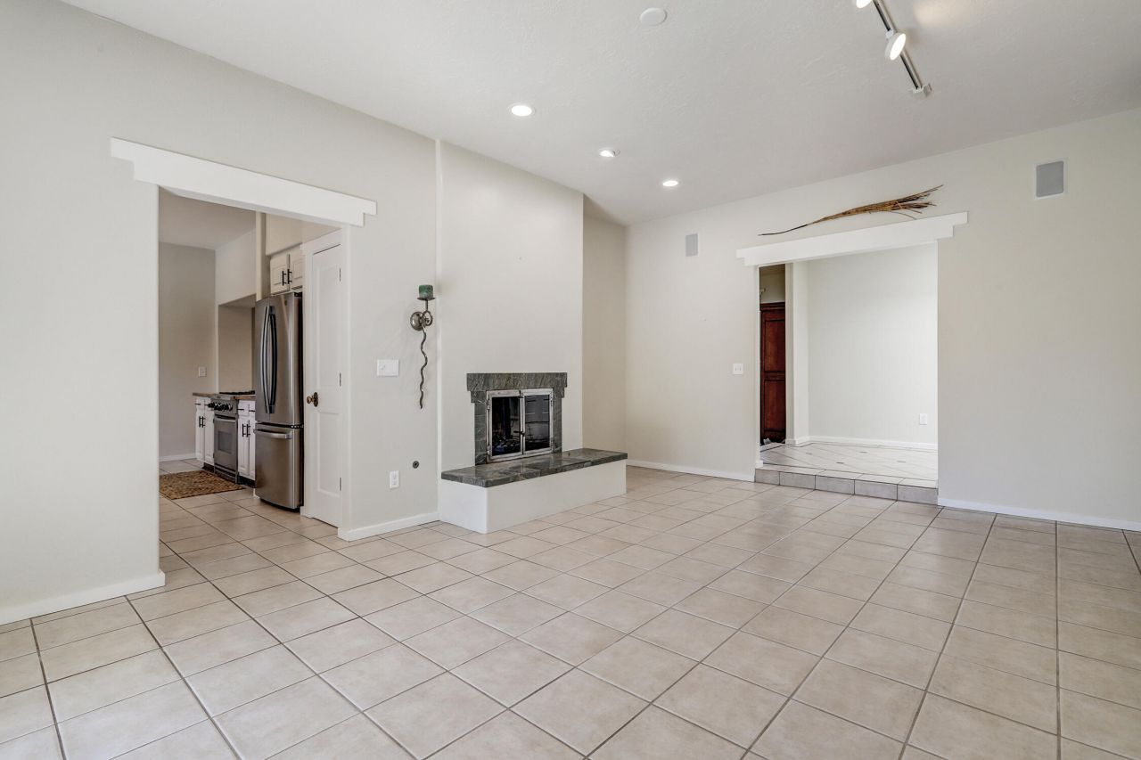 Albuquerque, New Mexico, 87109, United States, 3 Bedrooms Bedrooms, ,2 BathroomsBathrooms,Residential,For Sale,1970337