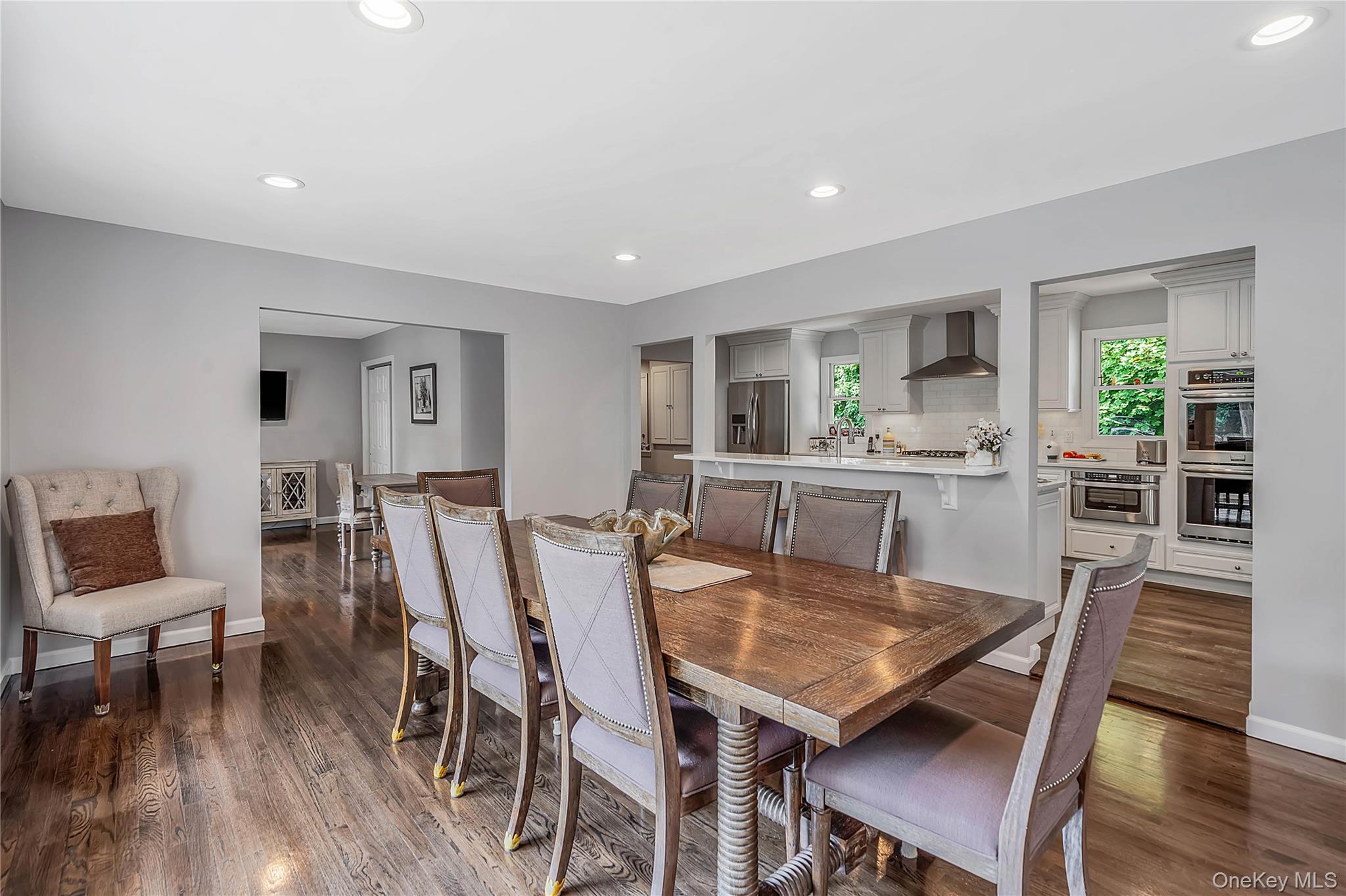  10 Williamsburg Drive, Northport, NY, 11768 - 物件實景