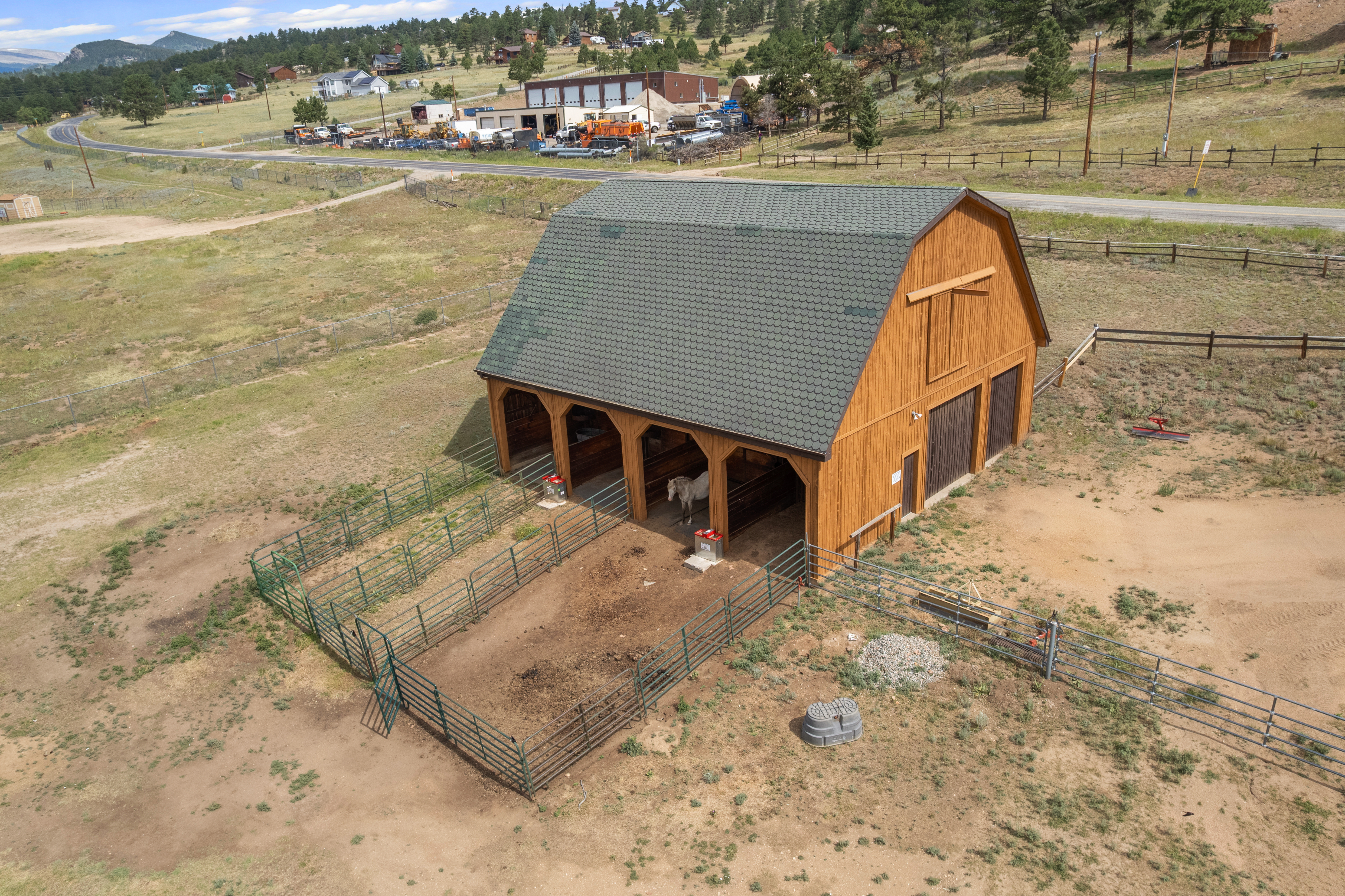  Pasture Perfect: A Home for You & Your Horses - 物件實景