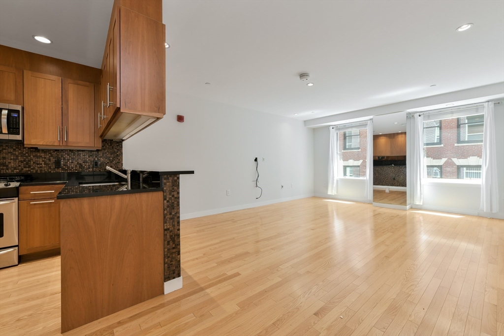 Boston, Massachusetts, 02110, United States, 1 Bedroom Bedrooms, ,1 BathroomBathrooms,Residential,For Sale,1924079