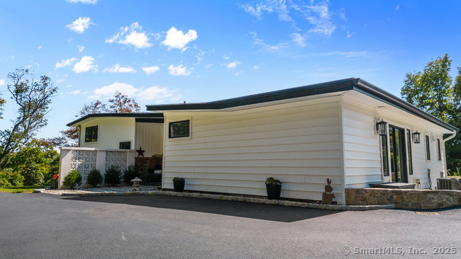 New Fairfield, Connecticut, 06812, United States, 4 Bedrooms Bedrooms, ,4 BathroomsBathrooms,Residential,For Sale,1837226