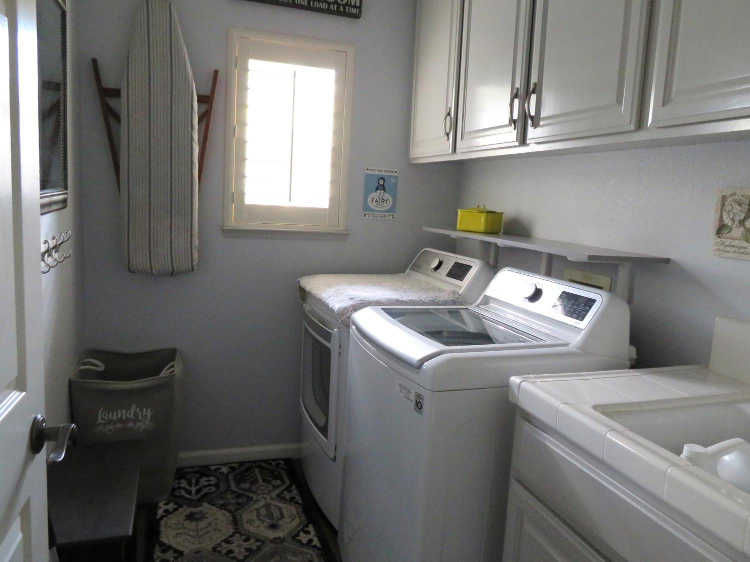 Oakdale, California, 95361, United States, 3 Bedrooms Bedrooms, ,2 BathroomsBathrooms,Residential,For Sale,1942703