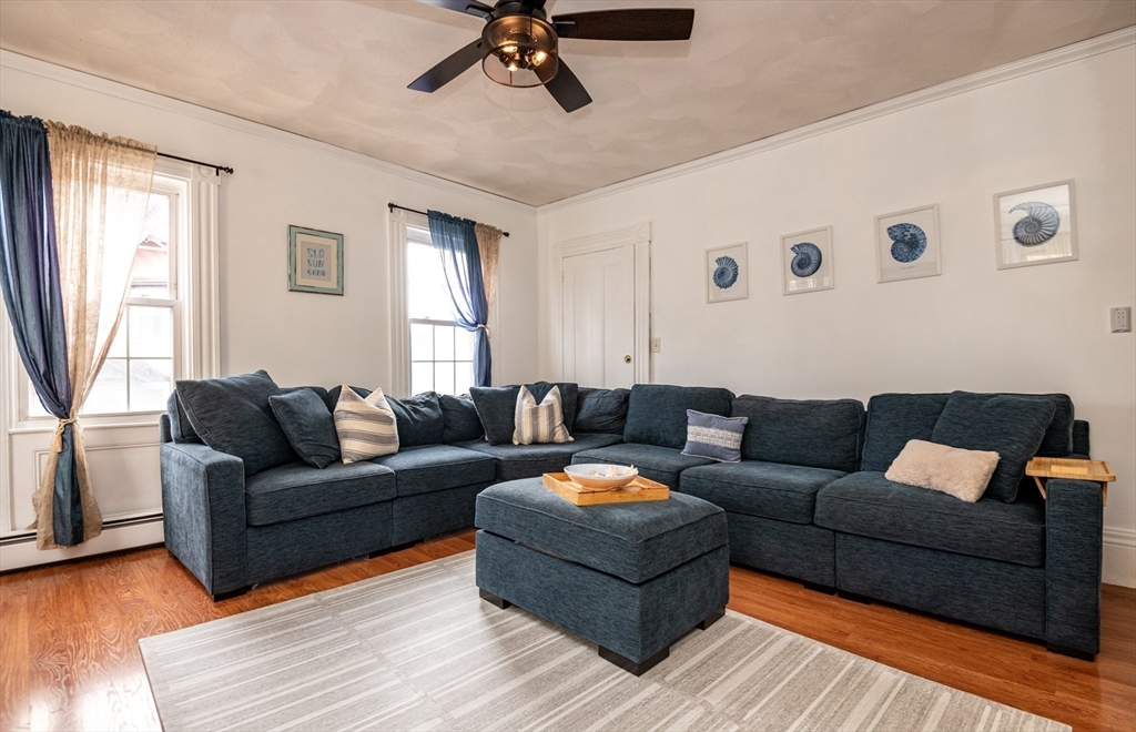 Salem, Massachusetts, 01970, United States, 3 Bedrooms Bedrooms, ,2 BathroomsBathrooms,Residential,For Sale,1990953