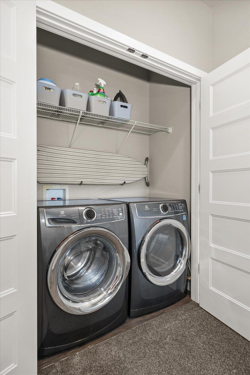 Spokane, Washington, 99201, United States, 2 Bedrooms Bedrooms, ,3 BathroomsBathrooms,Residential,For Sale,1974429