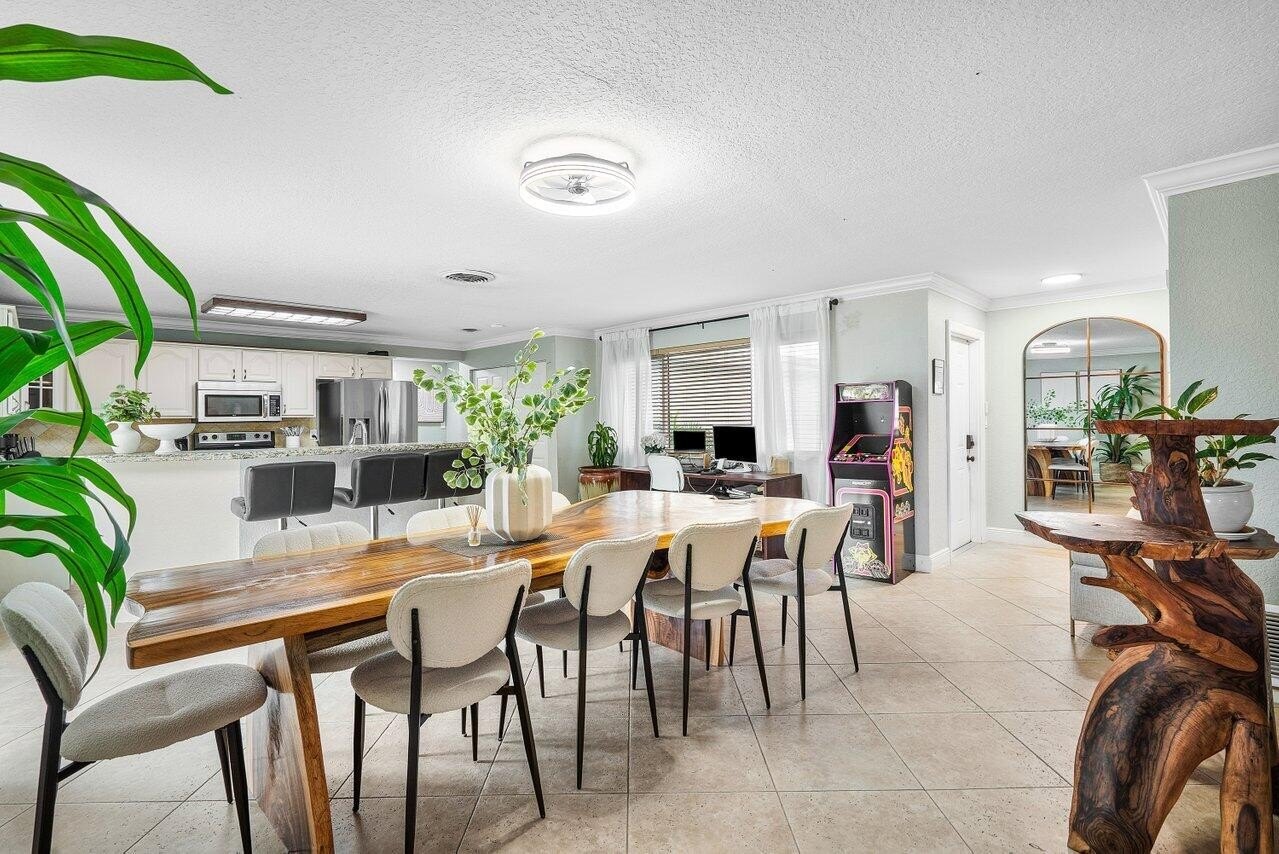 Pompano Beach, Florida, 33060, United States, 3 Bedrooms Bedrooms, ,2 BathroomsBathrooms,Residential,For Sale,1973845