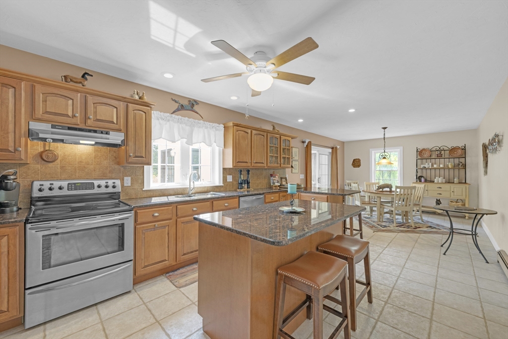 North Brookfield, Massachusetts, 01535, United States, 3 Bedrooms Bedrooms, ,3 BathroomsBathrooms,Residential,For Sale,1905631