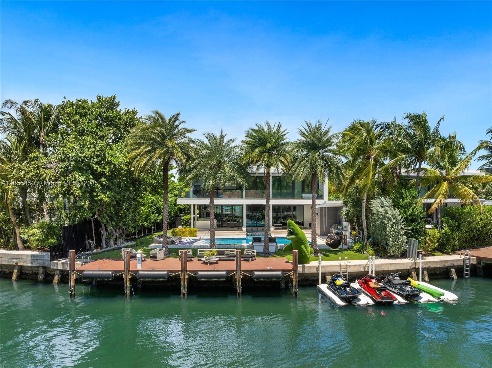 Miami Beach, Florida, 33140, United States, 5 Bedrooms Bedrooms, ,8 BathroomsBathrooms,Residential,For Sale,1918042