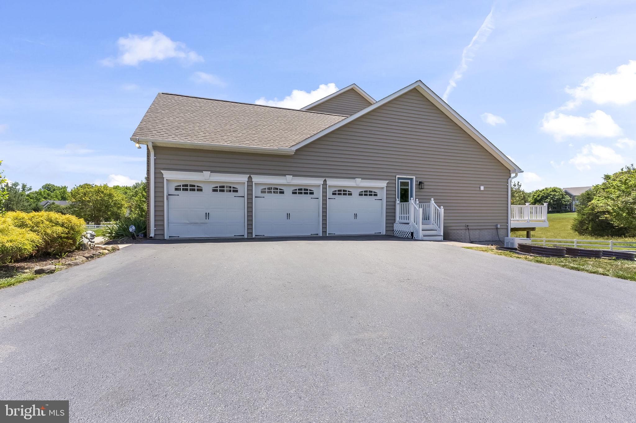 Owings, Maryland, 20736, United States, 6 Bedrooms Bedrooms, ,6 BathroomsBathrooms,Residential,For Sale,2049408