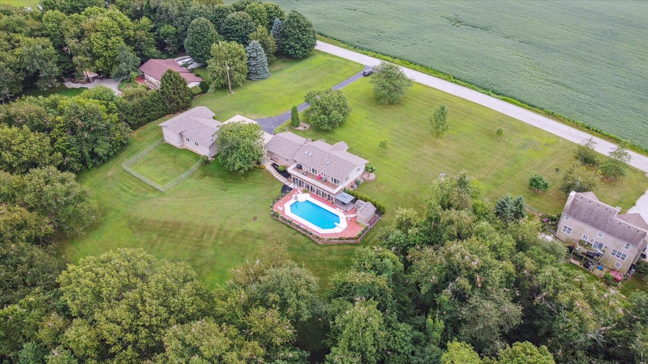 New Carlisle, Indiana, 46552, United States, 4 Bedrooms Bedrooms, ,2 BathroomsBathrooms,Residential,For Sale,1924883