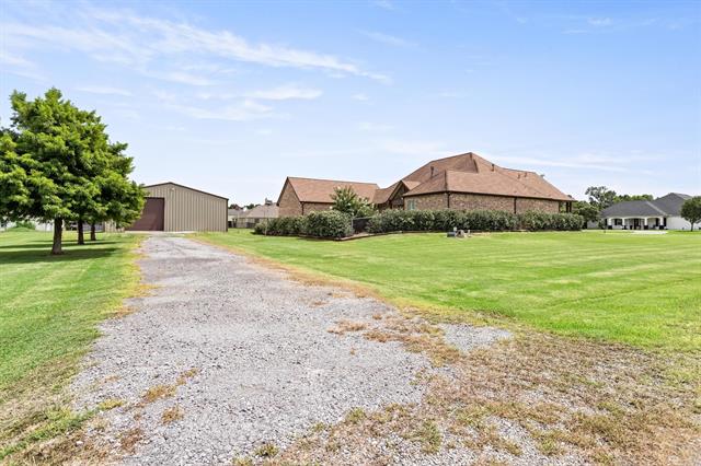 Orange, Texas, 77630, United States, 4 Bedrooms Bedrooms, ,3 BathroomsBathrooms,Residential,For Sale,1896582