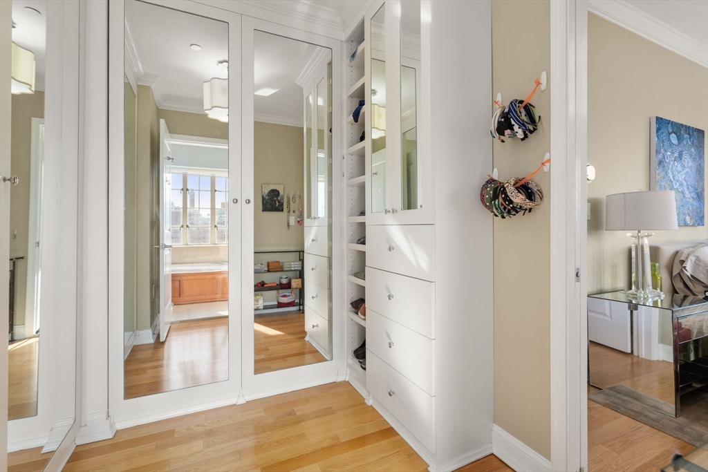 Brookline, Massachusetts, 02446, United States, 3 Bedrooms Bedrooms, ,3 BathroomsBathrooms,Residential,For Sale,1991911