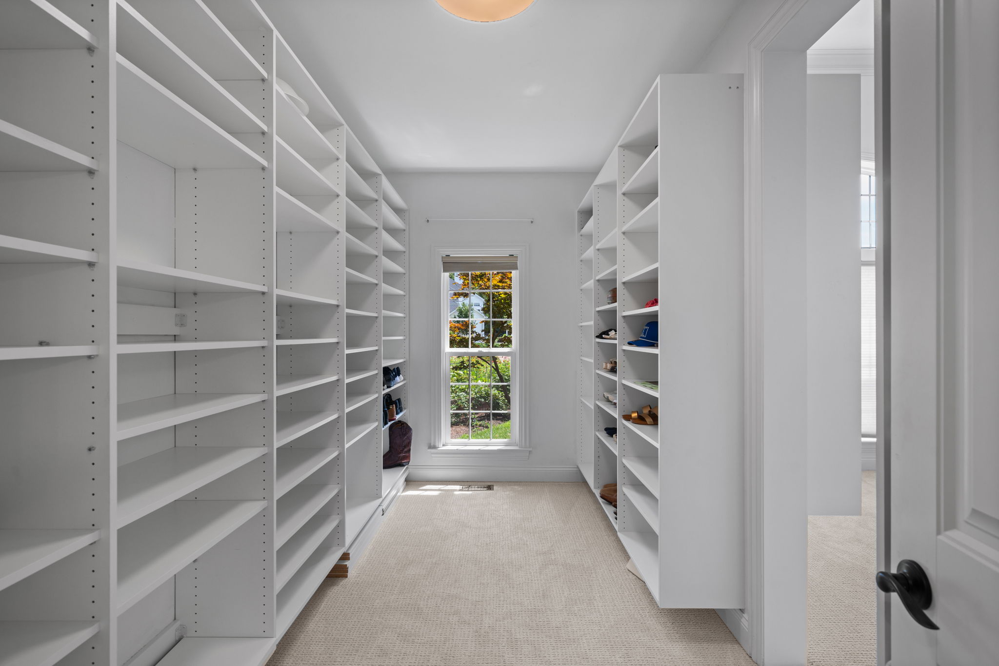  Welcome to 1543 Windridge Court, an exceptional story-and-a-half - 物件實景