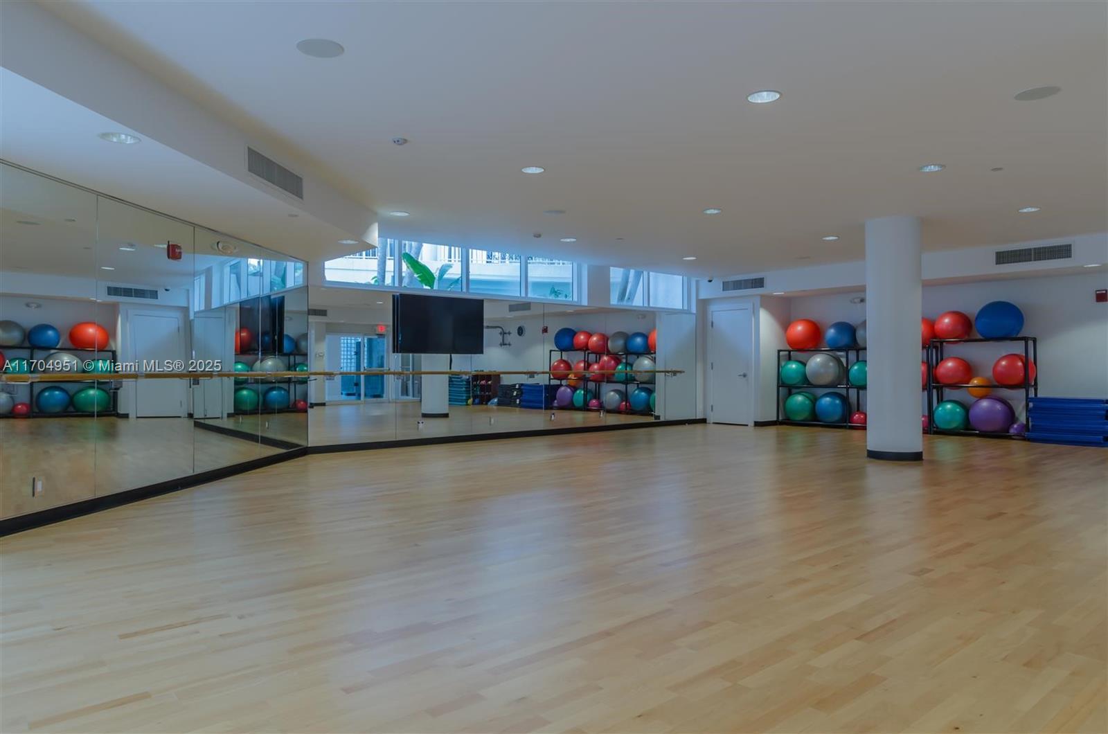 20281 E Country Club Dr Unit 2104, Aventura, Florida, 33180, United States, 2 Bedrooms Bedrooms, ,2 BathroomsBathrooms,Residential,For Sale,20281 E Country Club Dr Unit 2104,1668200