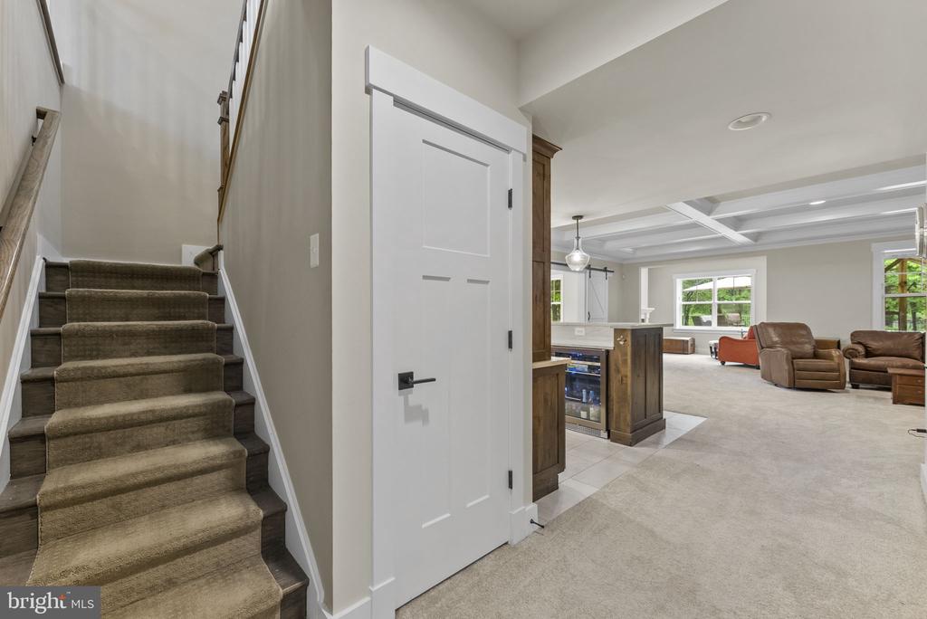 Warrenton, Virginia, 20187, United States, 4 Bedrooms Bedrooms, ,4 BathroomsBathrooms,Residential,For Sale,2048905