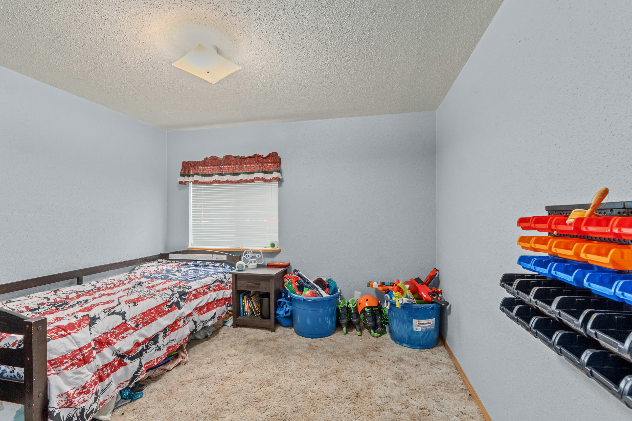 Colville, Washington, 99114, United States, 2 Bedrooms Bedrooms, ,3 BathroomsBathrooms,Residential,For Sale,1763209