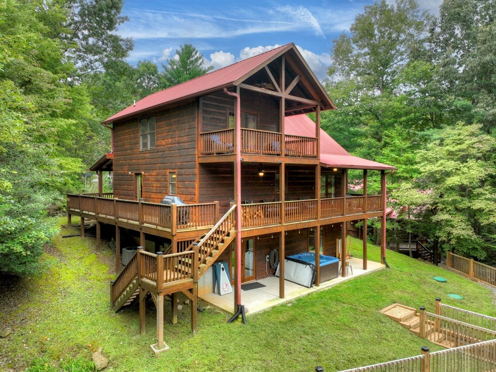 Ellijay, Georgia, 30540, United States, 3 Bedrooms Bedrooms, ,3 BathroomsBathrooms,Residential,For Sale,1916949