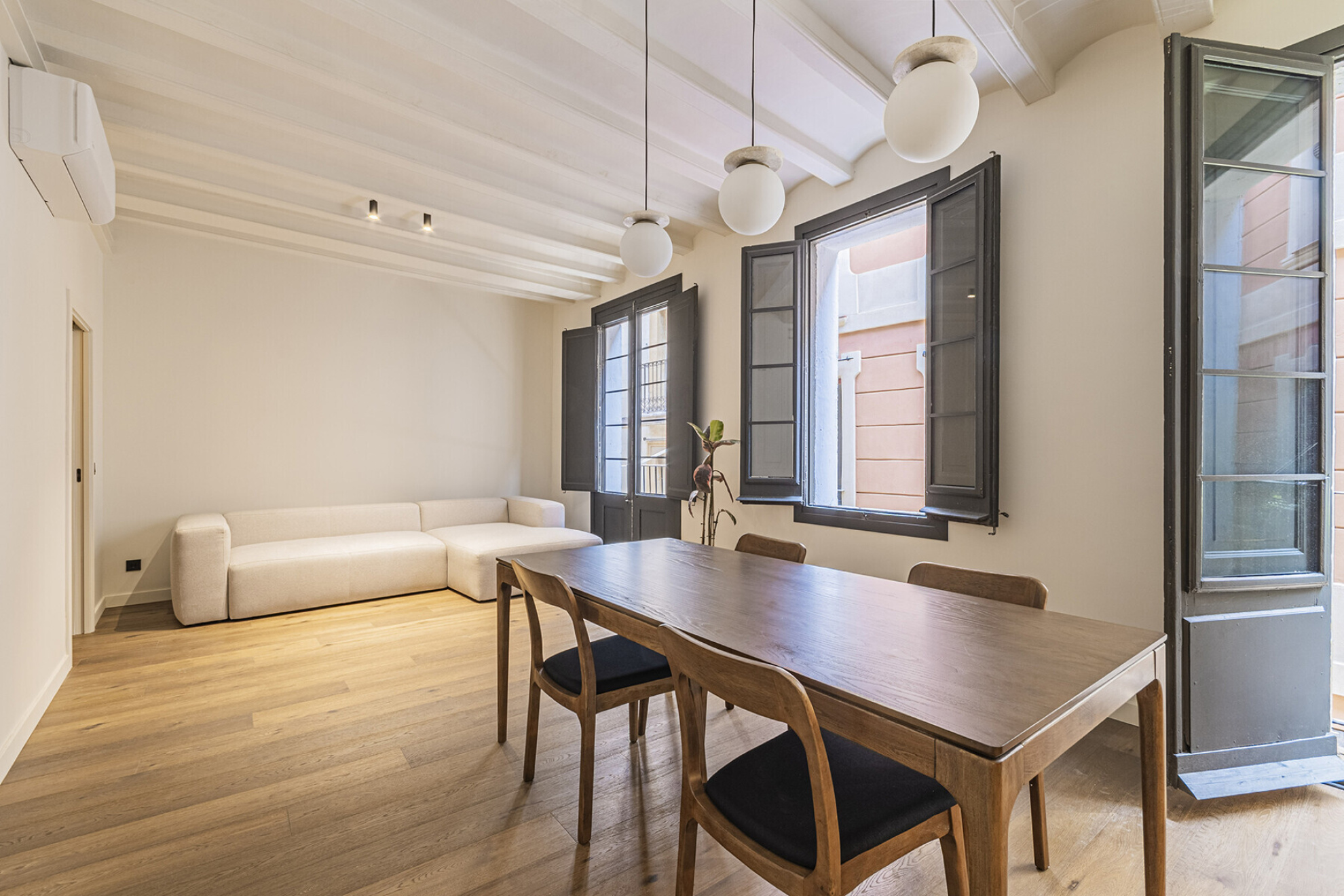  Elegant, renovated home near Santa Maria del Mar - 物件實景