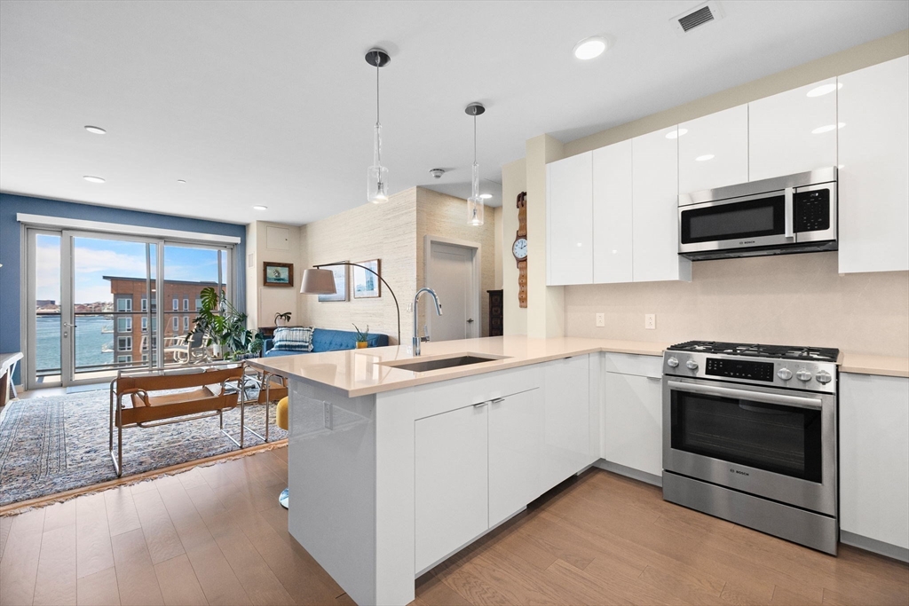 Boston, Massachusetts, 02128, United States, 2 Bedrooms Bedrooms, ,2 BathroomsBathrooms,Residential,For Sale,1780630