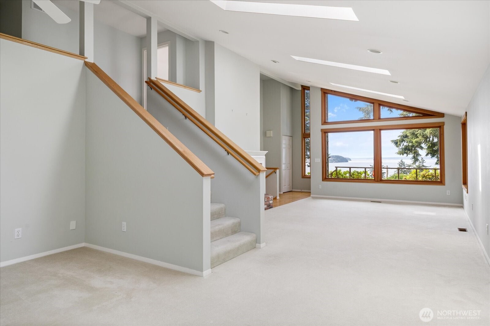 Oak Harbor, Washington, 98277, United States, 3 Bedrooms Bedrooms, ,1 BathroomBathrooms,Residential,For Sale,1868219