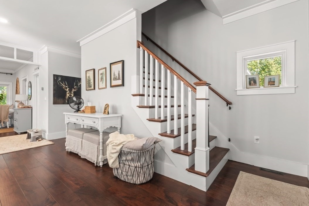 North Attleboro, Massachusetts, 02760, United States, 4 Bedrooms Bedrooms, ,4 BathroomsBathrooms,Residential,For Sale,2005211