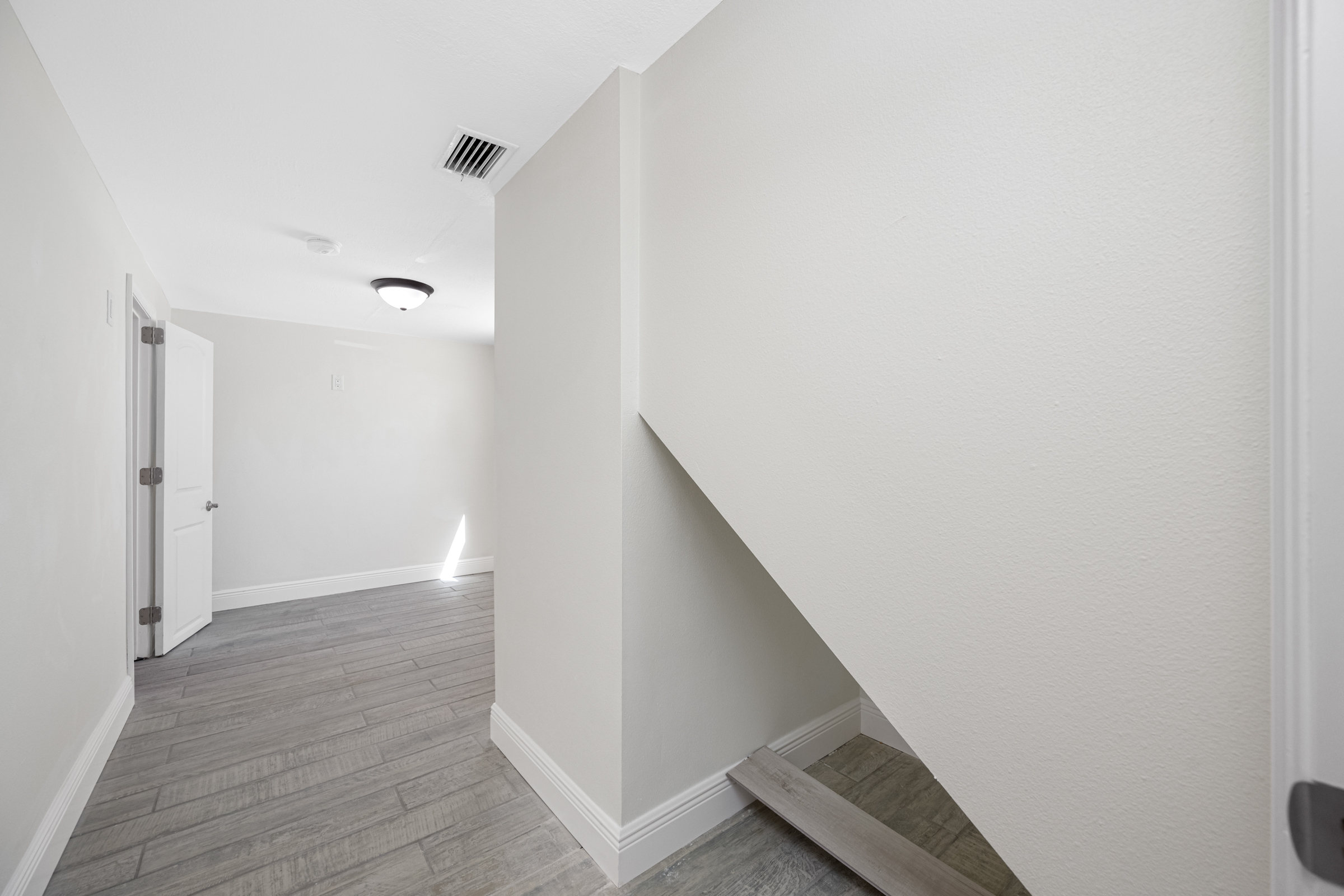 Treasure Island, Florida, 33706, United States, 3 Bedrooms Bedrooms, ,2 BathroomsBathrooms,Residential,For Sale,1983263