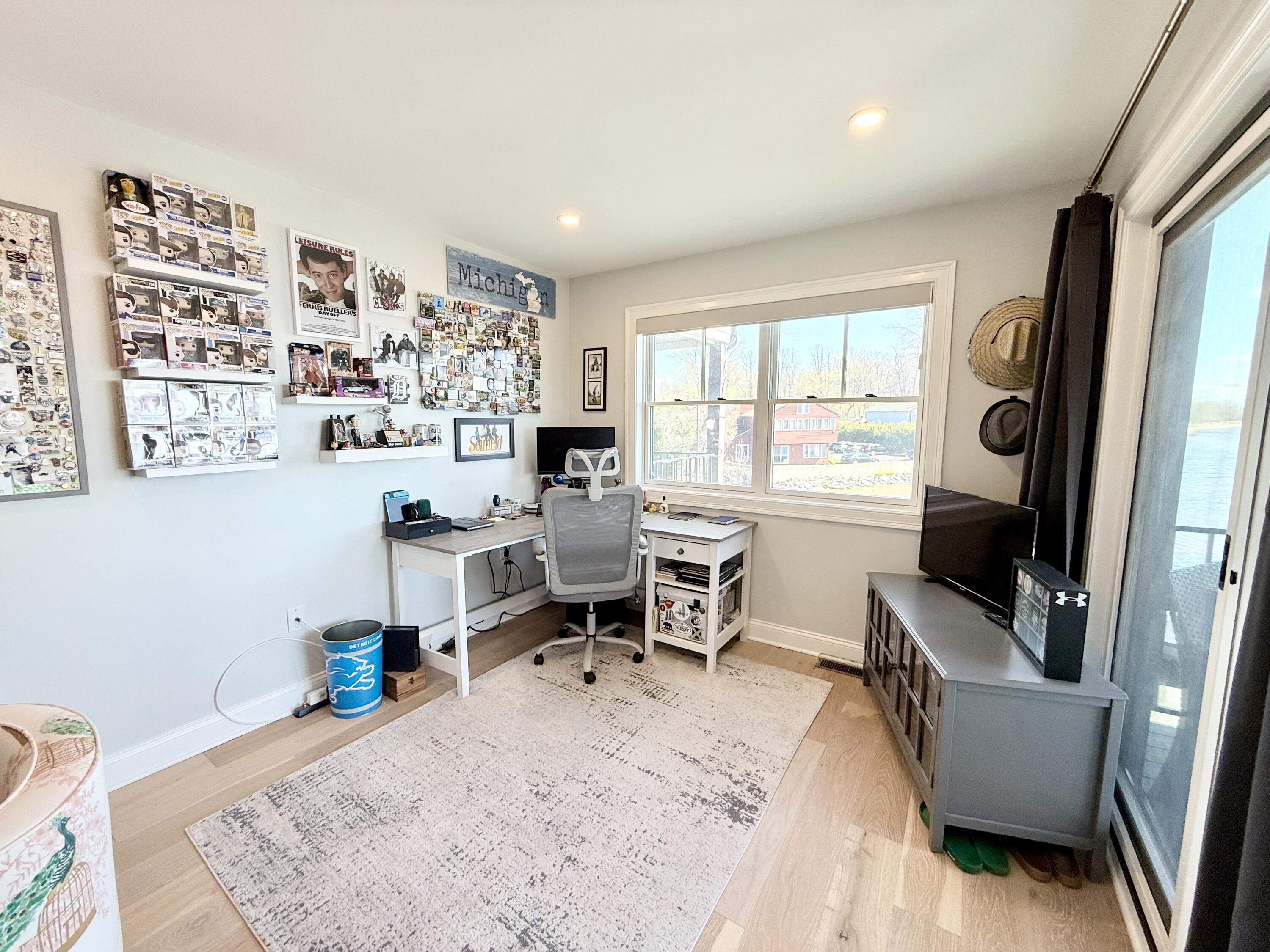Plattsburgh, New York, 12901, United States, 2 Bedrooms Bedrooms, ,4 BathroomsBathrooms,Residential,For Sale,2048492