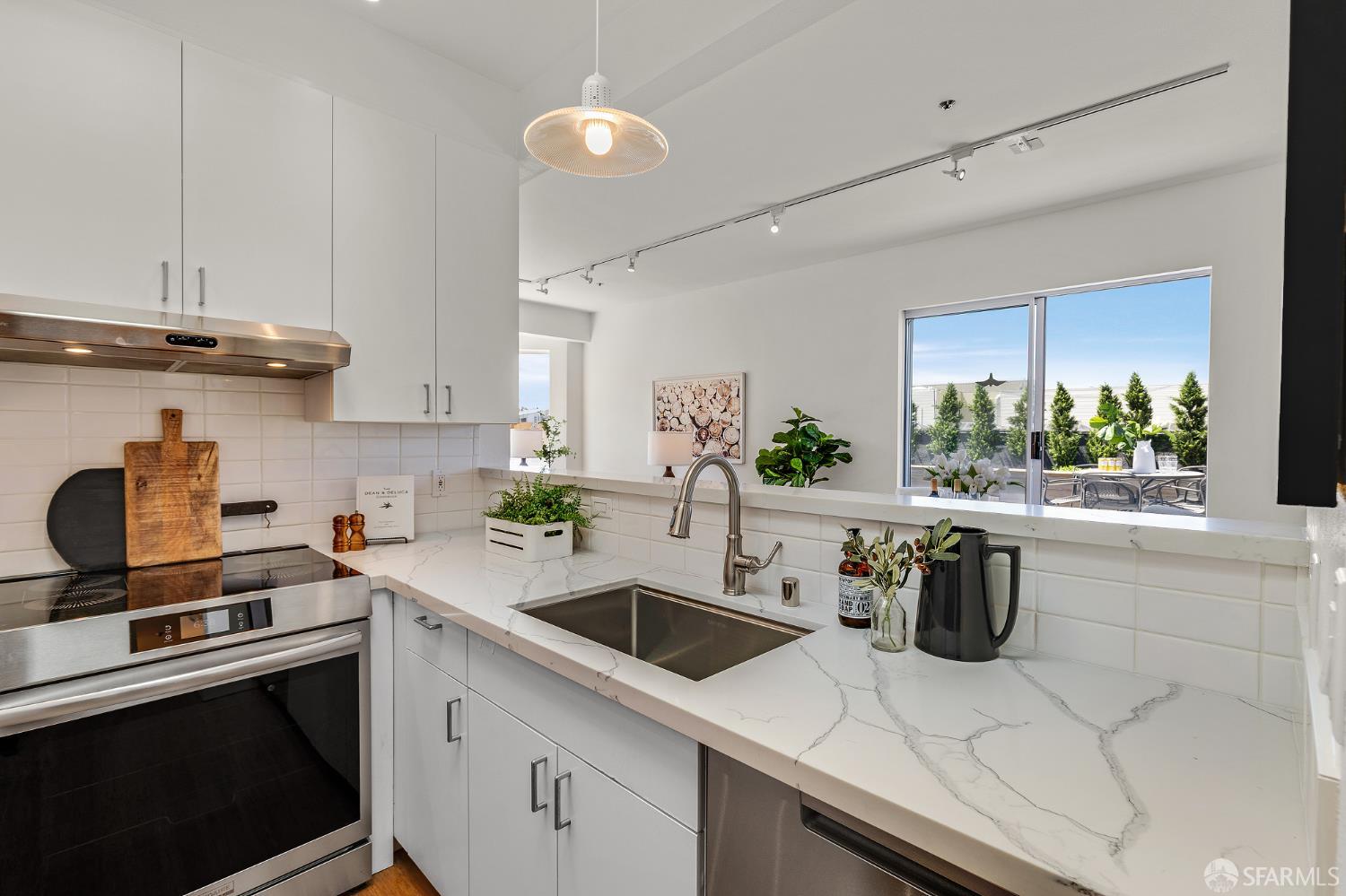 San Francisco, California, 94103, United States, 2 Bedrooms Bedrooms, ,2 BathroomsBathrooms,Residential,For Sale,1849011