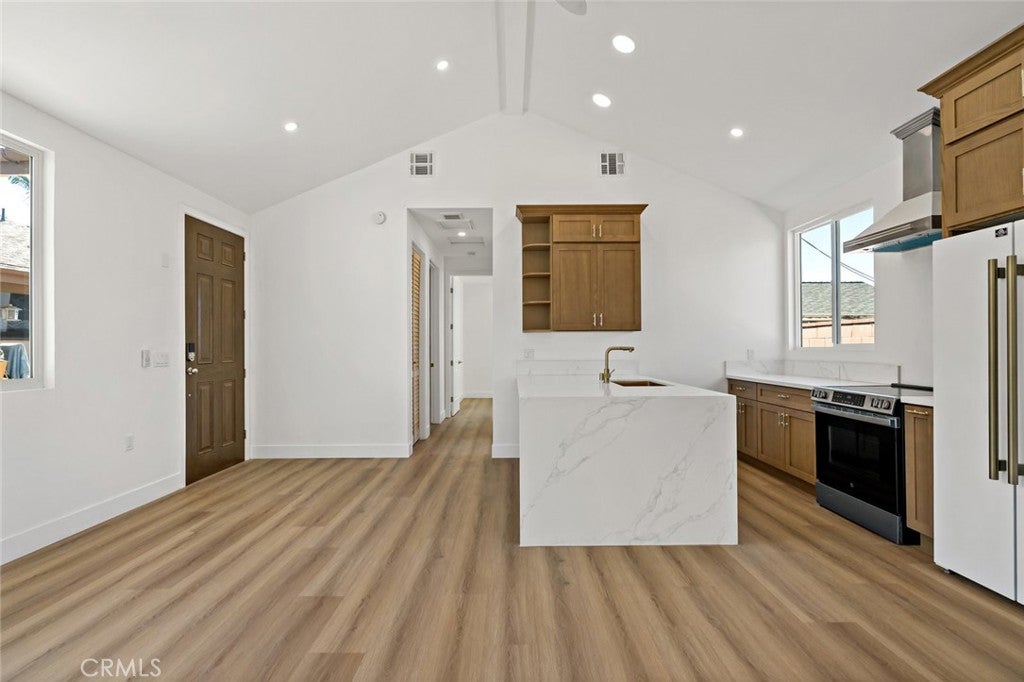 Fullerton, California, 92833, United States, 6 Bedrooms Bedrooms, ,4 BathroomsBathrooms,Residential,For Sale,1979244