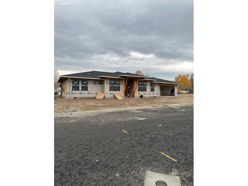 Pendleton, Oregon, 97801, United States, 3 Bedrooms Bedrooms, ,2 BathroomsBathrooms,Residential,For Sale,1992875