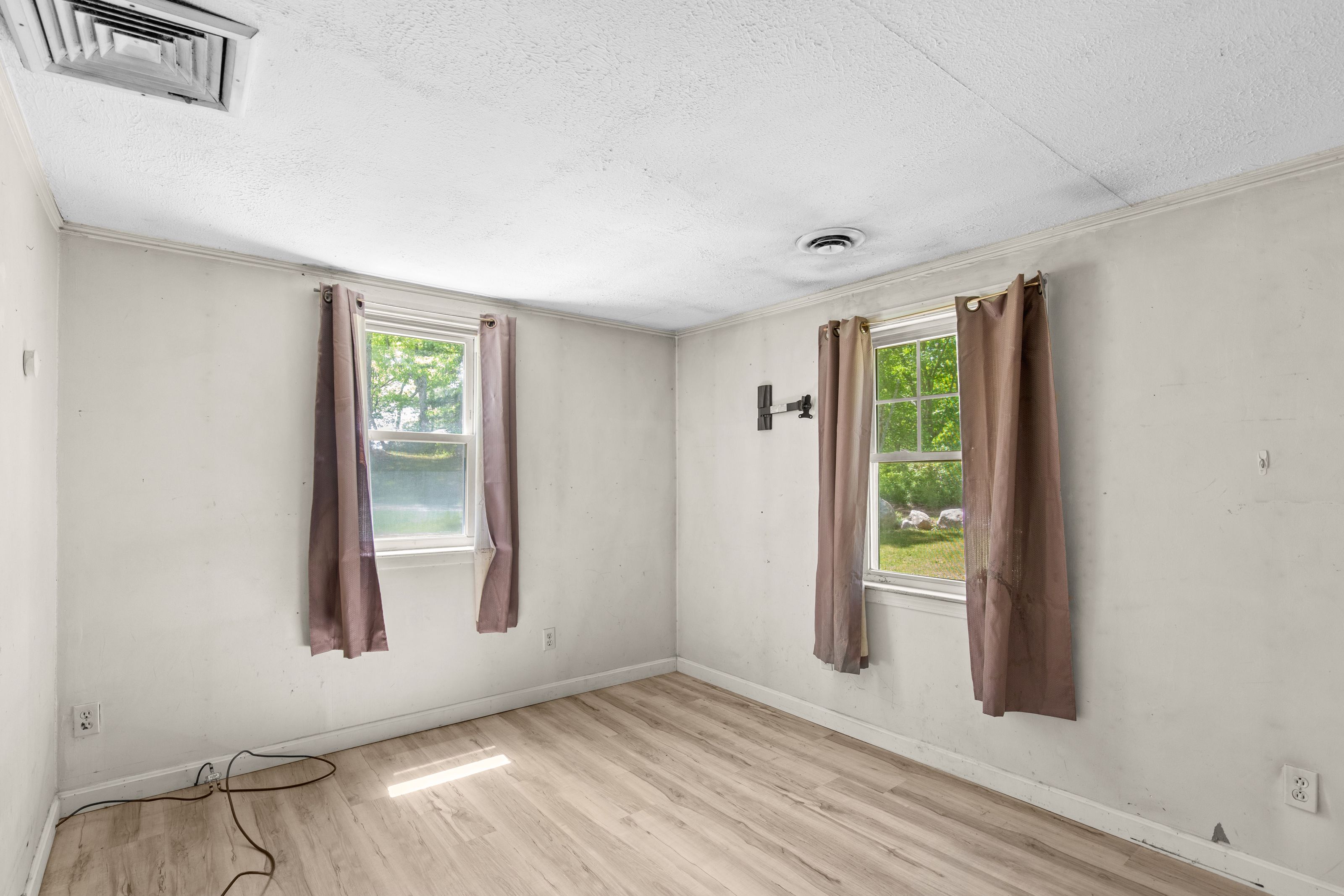 8 Pond View Circle, Plymouth, MA, 02360 - 物件實景