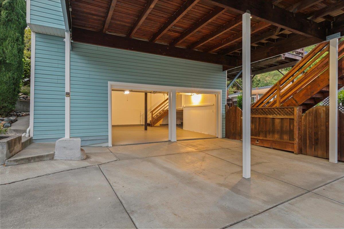 Castro Valley, California, 94546, United States, 4 Bedrooms Bedrooms, ,3 BathroomsBathrooms,Residential,For Sale,1989178