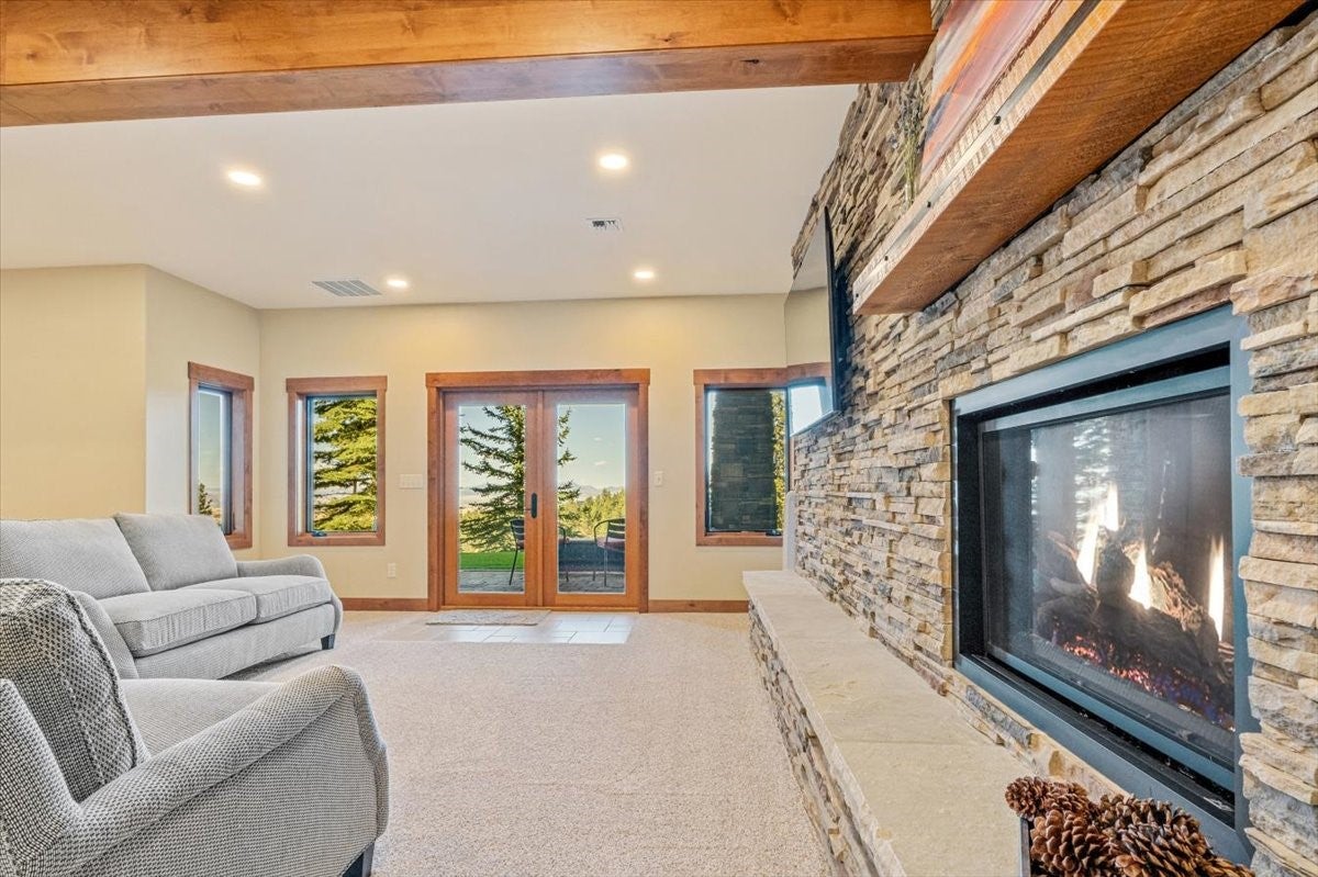 Clancy, Montana, 59634, United States, 6 Bedrooms Bedrooms, ,5 BathroomsBathrooms,Residential,For Sale,1873825