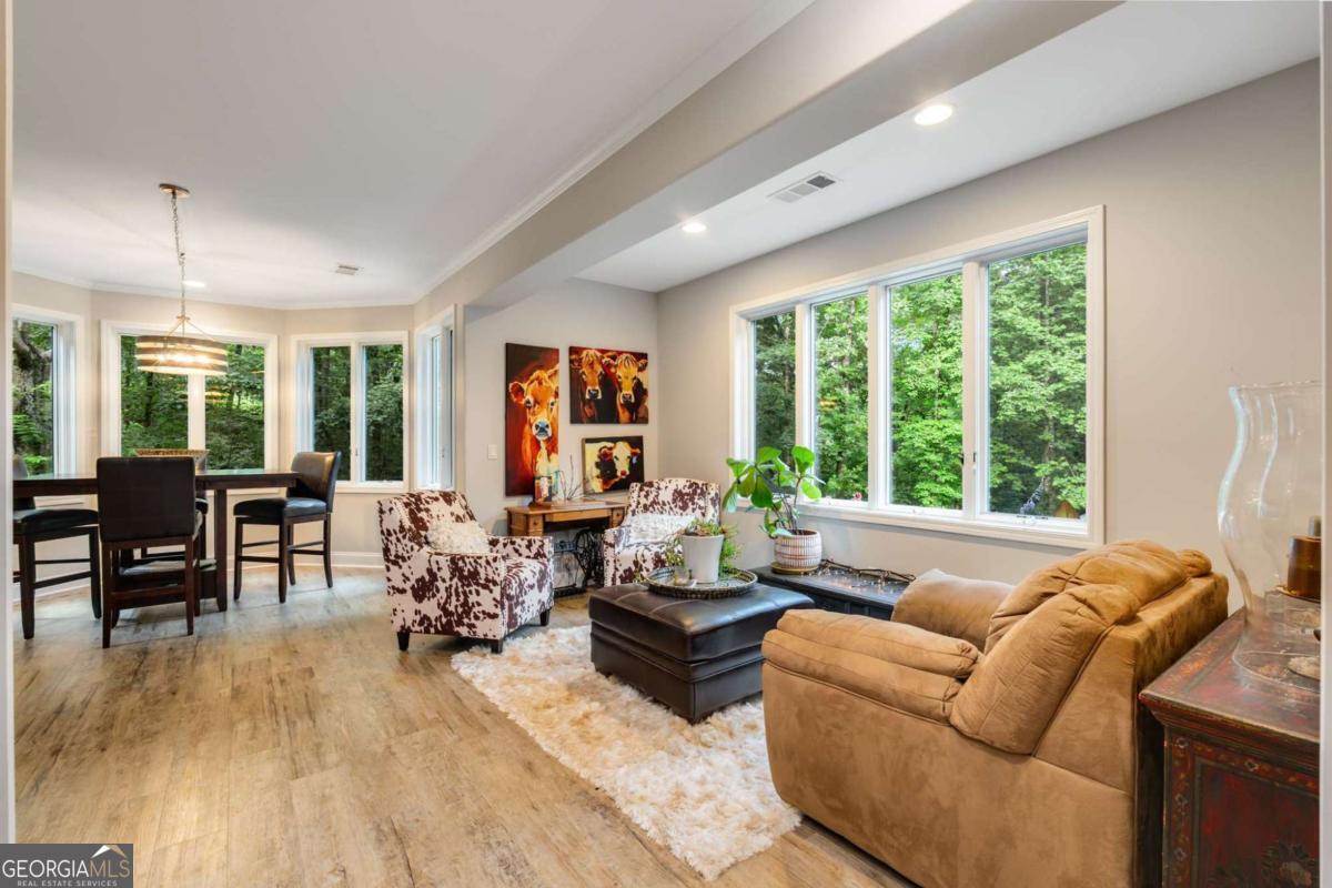 Dawsonville, Georgia, 30534, United States, 4 Bedrooms Bedrooms, ,4 BathroomsBathrooms,Residential,For Sale,1989669