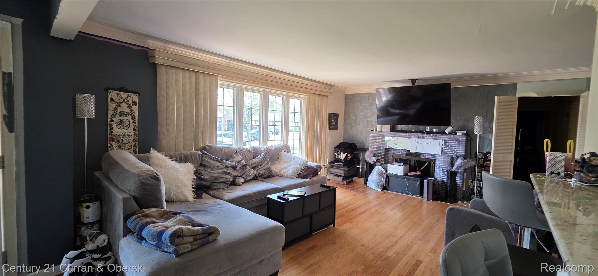 Dearborn, Michigan, 48124, United States, 3 Bedrooms Bedrooms, ,3 BathroomsBathrooms,Residential,For Sale,1914328