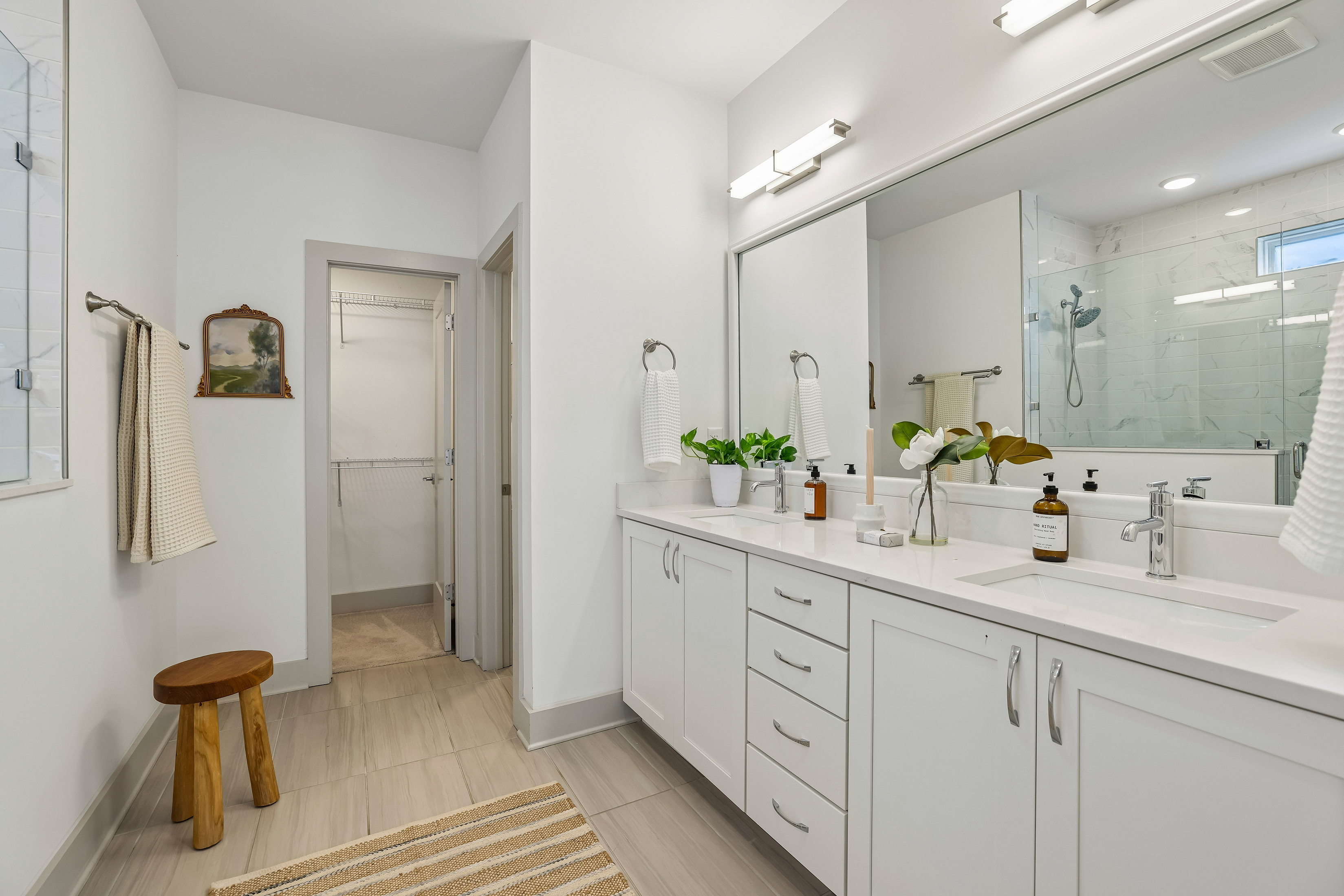 Sunlit Corner Unit Townhome with a Private Rooftop Terrace - 物件實景