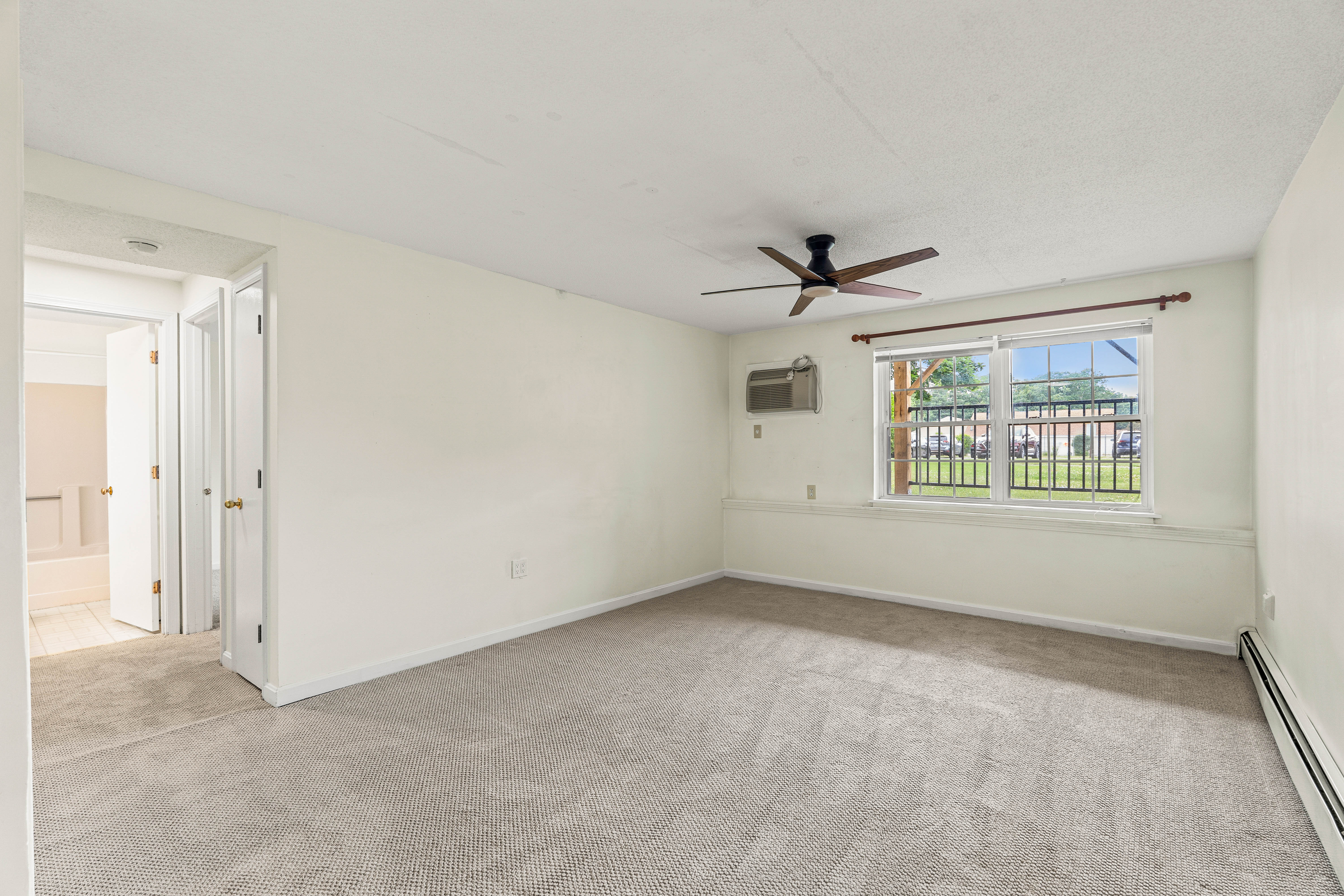  1202 White Cedar Boulevard, Portsmouth, NH 03801 - 物件實景